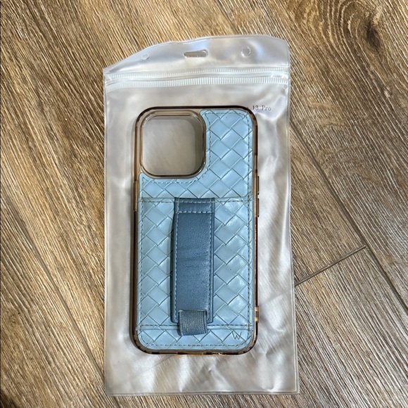 Wallis Light Blue Quilted Phone Case with Strap - Picture 1 of 2